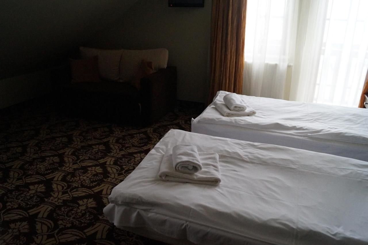 Отели типа «постель и завтрак» Hotel Słoneczny Brzeg Бискупец-45