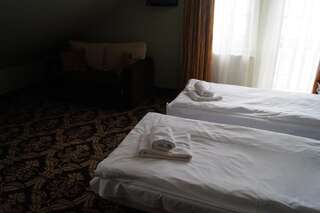 Отели типа «постель и завтрак» Hotel Słoneczny Brzeg Бискупец Двухместный номер с 1 кроватью-17